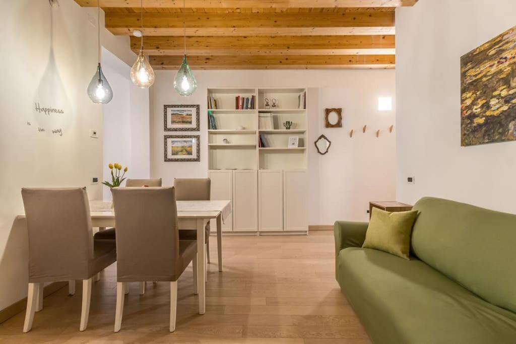 Apartment Victoria Home@duomo *